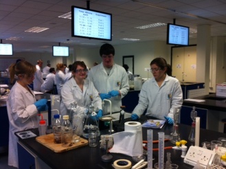 6th Year Biology Practicals, Maynooth Photo: Ms. O'Sullivan
