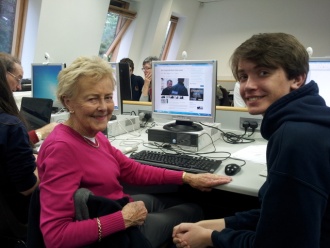 Log on to Learning participants. Photo: Ms. Finnegan
