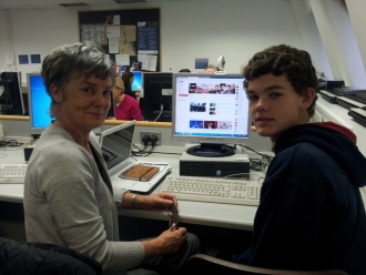 Log on to Learning participants. Photo: Ms. Finnegan
