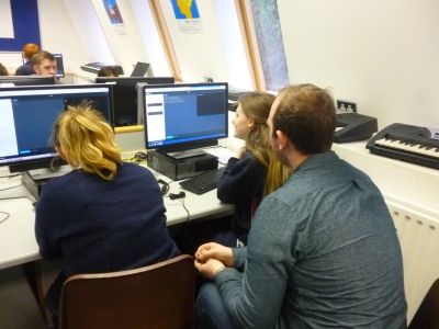 TY Computer Studies students being mentored by 3rd Year DIT Computer Studies students
