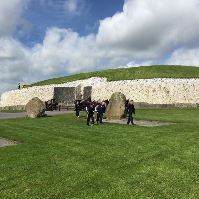 Junior History students and 5th Year Art students visit Newgrange