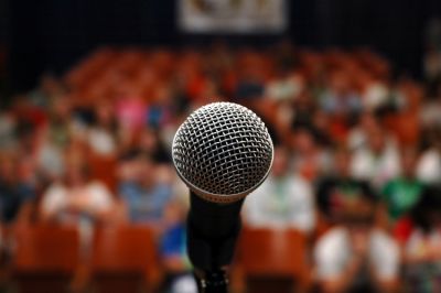 TY English students undertake Toastmasters’ Certificate in Public Speaking