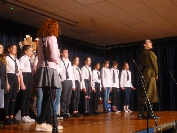 Miss Trunchbull and her students Photo: R. Smith (TY)
Miss Trunchbull and her students Photo: R. Smith (TY)