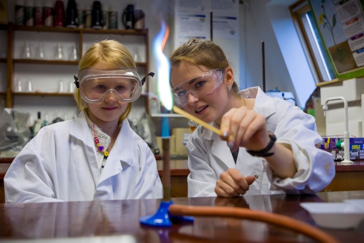 Stratford student demonstrates a science experiment to a visiting pupil at the Open Day Photo: John Ohle
Stratford student demonstrates a science experiment to a visiting pupil at the Open Day Photo: John Ohle