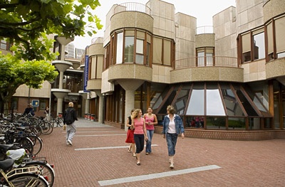 Students at University Image: www.beeldbank.leidenuniv.nl
