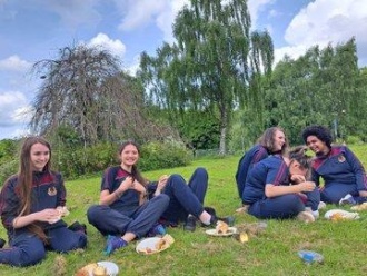 3rd Picnic Elys Arch 2 
