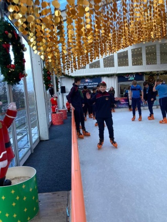 Ice skating Dec2025 17 
