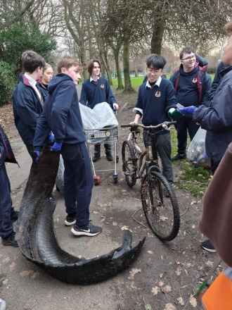 Mitzvah Week 2025 litter Cleanup 4 
