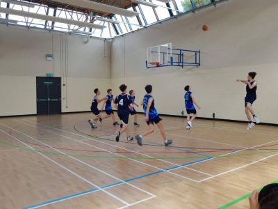 Stratford experience victory and defeat in 1st and 2nd Year Basketball matches