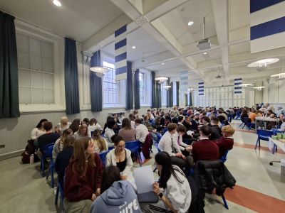 Stratford wins in annual Ides of March Quiz