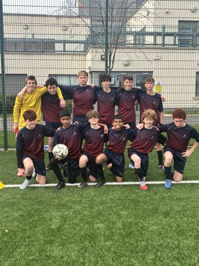 Stratford boys football team qualify for knock-out stages!