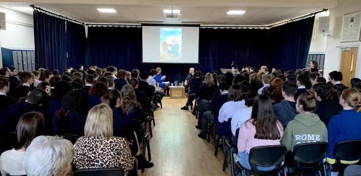 Lenny Abrahamson talks to Stratford students, 28 Jan 2019 Photo: Rabbi Lent
Lenny Abrahamson talks to Stratford students, 28 Jan 2019 Photo: Rabbi Lent