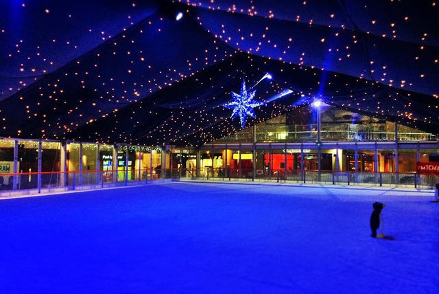 Ice Skating Dundrum www.livingsocial.ie
Ice Skating Dundrum www.livingsocial.ie